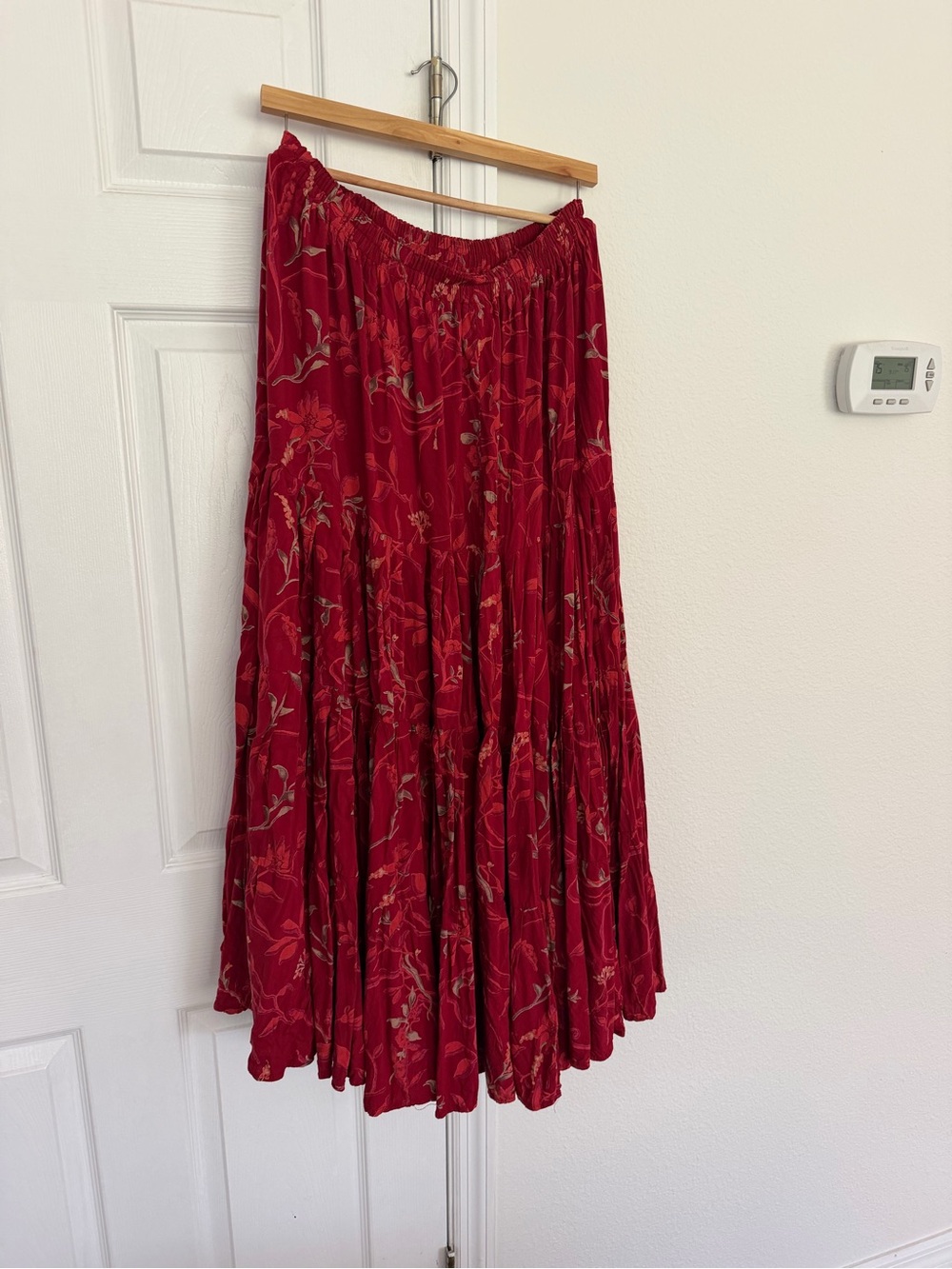 Vtg Silvertip Originals Tiered Maxi Skirt Red Floral Botanical Southwestern M